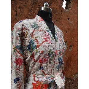 Wholesale <b>White</b> Floral Print Cotton Bathrobe Handmade Ethnic Kantha Winter Jacket <b>Women</b> Quilted Pocket Embroidery Short Fall - Product Image 3