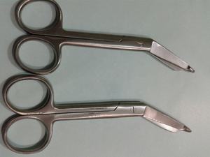 Ciseaux de pansement Lister en acier inoxydable de qualité médicale de haute qualité 14 cm - Product Image 2