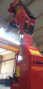 Grue de navire à flèche hydraulique PUMACRANE de haute qualité pour pont marin fabriquée selon des normes élevées pour les bateaux - Product Image 3