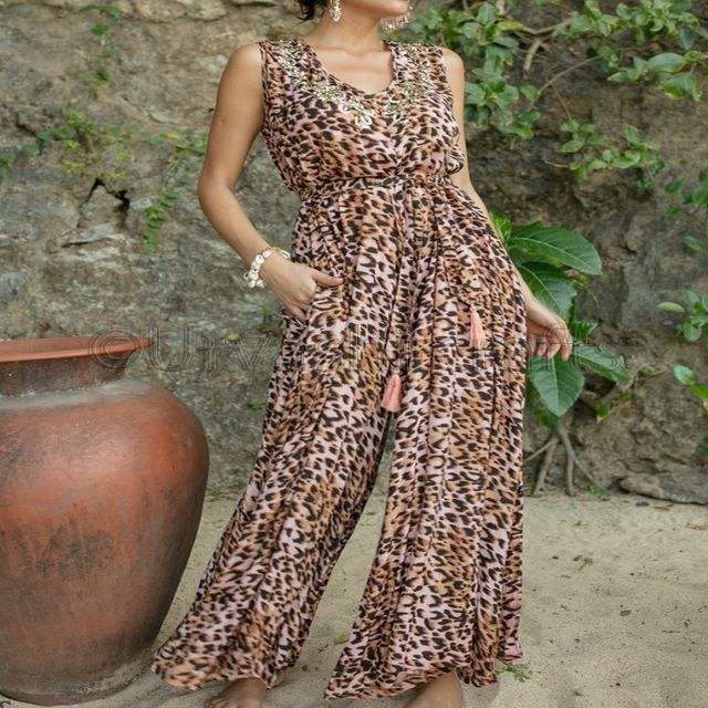 Selon l'image montrée