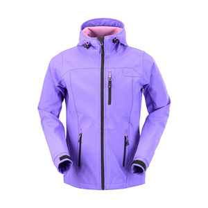 Chaqueta de tela de concha suave para hombre para primavera otoño poliéster fino y LICRA con posición de logotipo frontal de cuello alto - Product Image 2