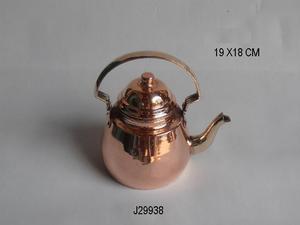 Hervidor de agua de cobre con revestimiento de estaño y mango de latón, acabado pulido - Product Image 4