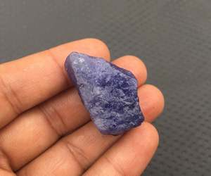 หินคริสตัลแทนซาไนต์ธรรมชาติแบบไม่ผ่านการบำบัด,หินสีฟ้าผิวขรุขระตัวอย่างสวยงาม - Product Image 3