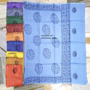 Couleurs unies Tibétain Saint Motifs Imprimé Viscose Foulards Designer Etoles pour l'été Mode en gros de l'Inde - Product Image 1