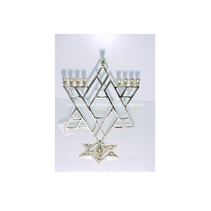 Candelabro Tradicional de Plata con Forma de Estrella para Menorá, Candelabro Religioso para Decoración del Hogar a un Precio Accesible - Product Image 1