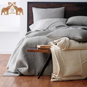 High Quality Machine Solid <b>Quilt</b> Wholesale Summer Blanket <b>king</b> <b>Size</b> Solid Machine Blanket Hotel Home Use Stylish <b>Quilt</b> - Product Image 4