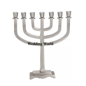 Bougeoir décoratif de luxe en métal fait à la main en gros de créateur Menorah bougeoir de fantaisie en gros fini argent - Product Image 4