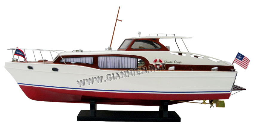 CHRIS CRAFT CABIN CRUISER 1956 WOODEN MODEL BOATS - Nautical Decor