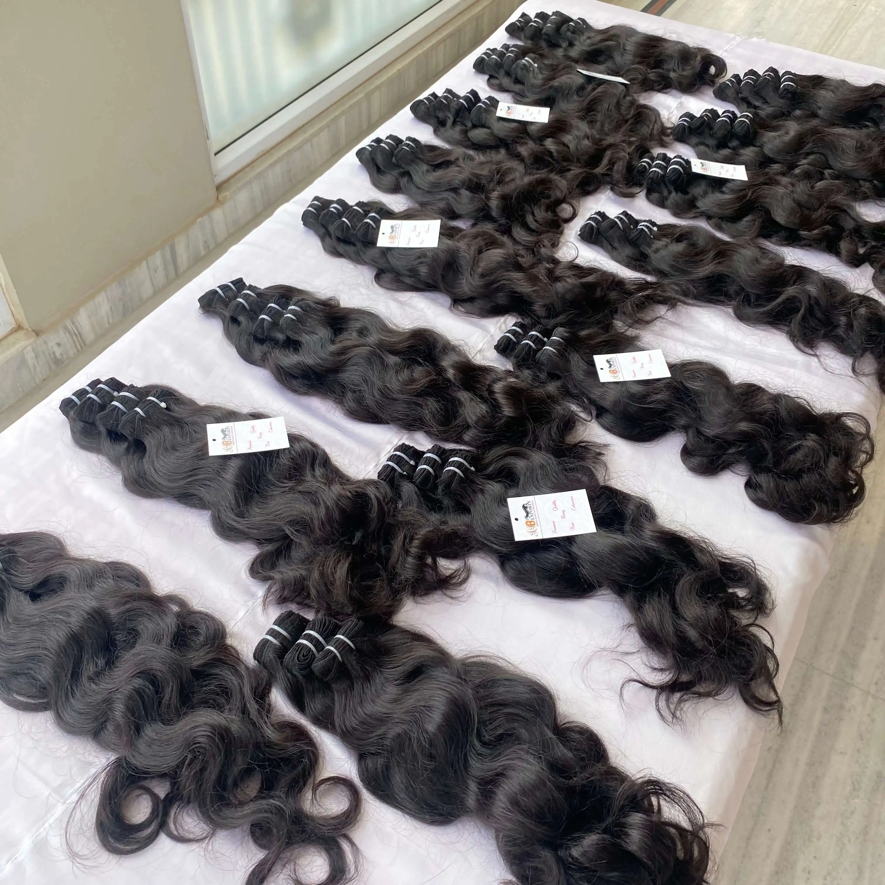 Wholesale human hair extension brazilian virgin hair weave bundle, natural curly hair bundle with hd closure,raw bulk hair