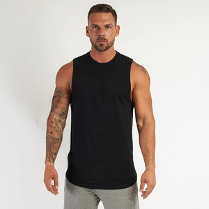 Camiseta sin mangas deportiva de poliéster con función de secado rápido en diseño ajustado ideal para uso activo - Product Image 1