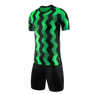 Tenue de football personnalisée, nouveau design, haute qualité, uniforme original d'usine, vêtements de football pour hommes de qualité supérieure pour clubs populaires - Product Image 6