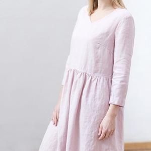 Vestido Formal de Crepé de Algodón que Captura la Esencia del Verano, Color Rosa Caramelo Sólido, Largo hasta la Rodilla, Mangas Largas para Mujer - Product Image 3