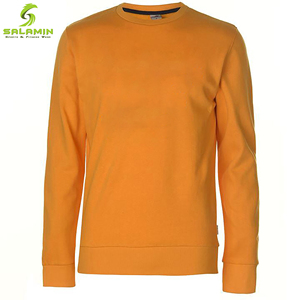 Sweat-shirt ras-du-cou à manches longues et col ras du cou, avec poignets et ourlet côtelés fait d'un tissu doux avec doublure polaire brossée - Product Image 4