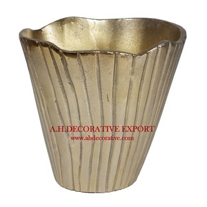 Vase de table en aluminium plaqué or de haute qualité Pot de fleur en métal au design moderne et Vases dernière nouvelle décoration - Product Image 6