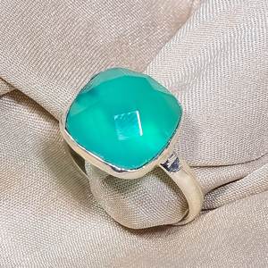 ต่างหูเงินแท้ 925 ทรงคุชชั่น ทรงเหลี่ยมเจียระไน 12x12 มม. ประดับพลอยออนิกซ์สีเขียว คุณภาพสูง ตัวเรือนแบบฝังขอบ ดีไซน์ทันสมัย เหมาะสำหรับงานแต่งงานและงานปาร์ตี้ - Product Image 3