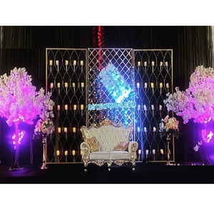 Elegante y Moderno Fondo de Escenario para Bodas del Sur de Asia, Decoración de Paredes Metálicas con Velas para Fiestas y Bodas en Missouri, Mississippi - Product Image 1
