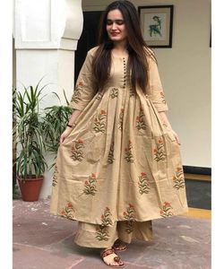 Costume traditionnel femmes indien pakistanais ethnique dames Punjabi Patiala couture disponible en gros costume 3 pièces indien Alphanumero - Product Image 6