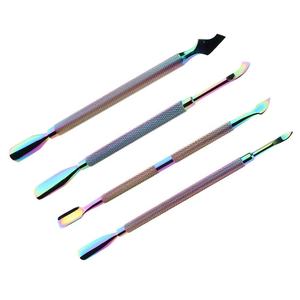 Poussoir à cuticules et coupe-ongles en acier inoxydable Pro Cuillère Outil de manucure pour soins personnels - Product Image 1