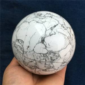 Bola de howlita blanca de cristal Natural pulido superior, esfera de piedras preciosas de estilo Feng Shui para decoración del hogar, curación y meditación - Product Image 2