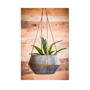 ที่ปลูกต้นไม้แขวนผนังในสวนทำจากโลหะชุบสังกะสีแบบกำหนดเอง - Product Image 1