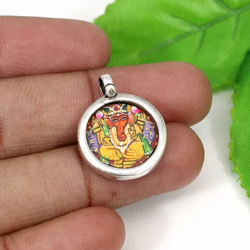 925 Sterling Silver Circular Lord Ganesha Painting Pendant Handmade Religious Jewelry Unisex Glass Framed Pendant