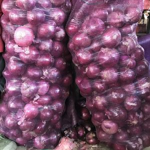 Cebolla Redonda Roja/Amarilla Fresca de Calidad, Sin Pelar, Procedente de Sudáfrica, con 2 Años de Vida Útil, Lista para Exportar a Precio Económico - Product Image 3