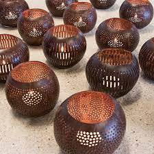 Artisanat vietnamien, porte-bougie en coquille de noix de coco / lanterne en coquille de noix de coco - Product Image 5