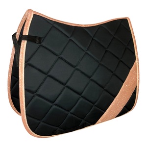 Joxar Dressage Saddle Pad Negro y Rosa con Forro de Tela y Relleno de Algodón - Product Image 5