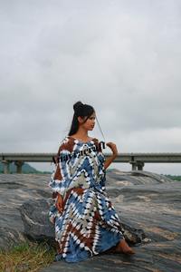 Vente en gros de robes rayonne tie-teinture grande taille décontractées longueur au sol vêtements de fête d'été pour femmes taille naturelle automne motif solide - Product Image 4