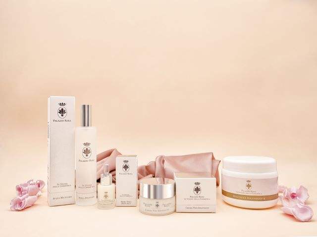 ชมพูและเงิน