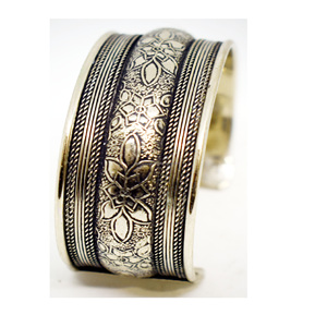 2025 Oregon Brazalete grabado con láser de 3mm, Joyería de brazalete rígido para bebé de Navidad de Australia, Joyería de brazalete rígido grueso apilable con relieve - Product Image 5