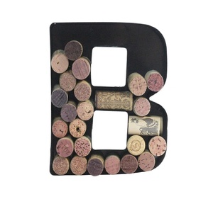 ต่ําราคาโรงงานขั้นต่ําแฮนด์เมดผู้ถือไม้ก๊อกไวน์โลหะ Monogram ตัวอักษร B ผู้ผลิตที่กําหนดเอง - Product Image 1
