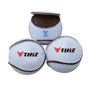 Fabricante DE PELOTAS DE Squash Sliotars de cuero de tamaño personalizado aprobado por GAA para entrenamiento de pelotas de lanzamiento profesionales - Product Image 4