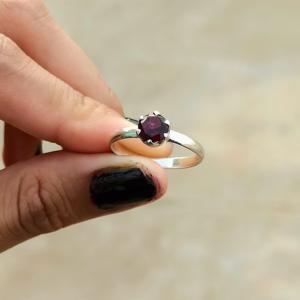 Meilleure vente Bague solitaire en argent sterling 925 avec grenat taillé naturel Bijoux fins pour mariages anniversaires fêtes - Product Image 6