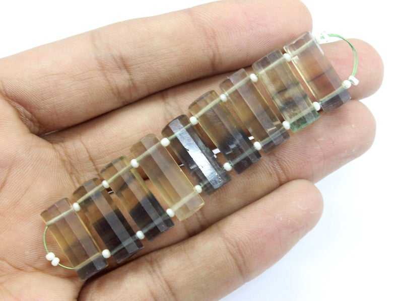 สีน้ำตาล