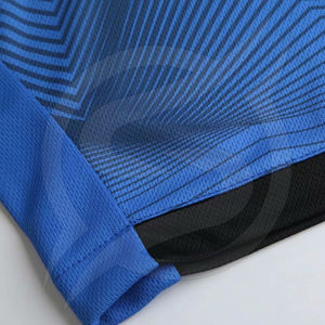 Uniforme de fútbol personalizable para hombre poliéster sublimación camiseta de fútbol nombre liso en blanco Diseño a rayas OEM personalizado niños adultos - Product Image 3