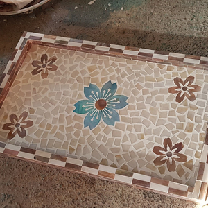 ถาดเก็บของทำมือจากวัสดุธรรมชาติ  งานฝีมือ  รูปทรงกลม/สี่เหลี่ยม  ขนาดตามสั่ง  วัสดุ MDF  ตกแต่งด้วยเปลือกหอย  เป็นมิตรกับสิ่งแวดล้อม  ใช้งานได้หลากหลาย - Product Image 1