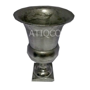 Single flower <b>vase</b> Beautiful Showpiece flowers holder Metal Flower <b>Vase</b> High Quality Planter Trendy room Decor Tradiional Style - Product Image 4