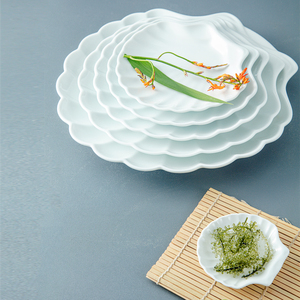 Vajilla de cerámica de forma única al por mayor, vajilla de porcelana con borde festoneado, proveedor de vajilla con logotipo personalizado, vajilla OEM - Product Image 1