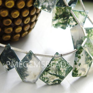 Agate mousse verte Briolette perles de pierre à facettes bijoux de forme fantaisie avec cabane Pantagon trapézoïdale Marquise couronne coupe larme - Product Image 1