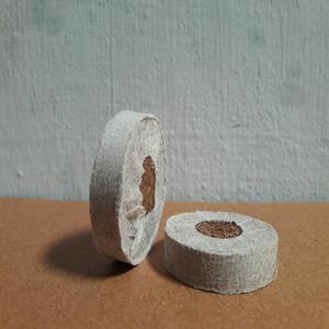 Productos Agrícolas: Tapones de Fibra de Coco 100% Naturales y Libres de Malezas, 30mm-120mm, pH 5.5-6.8 - Product Image 1