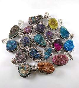 Lote de colgante de diseño Chapado en plata con drusa recubierta de Titanio, venta al por mayor - Product Image 3