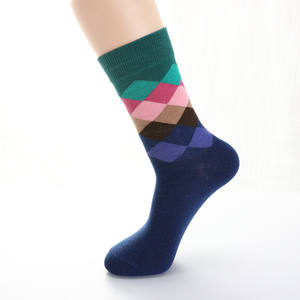 Chaussettes de sport pour hommes, chaussettes multicolores de haute qualité, avec logo personnalisé, excellente qualité - Product Image 4