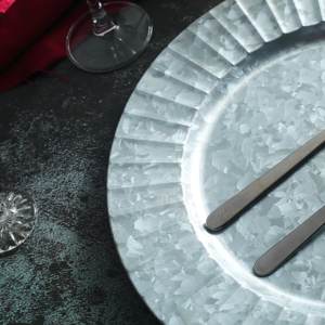 Assiettes de présentation KHAN EXIMPO en métal argenté galvanisé, assiettes de présentation à bord festonné, décoration de mariage, vente en gros d'assiettes de présentation - Product Image 5