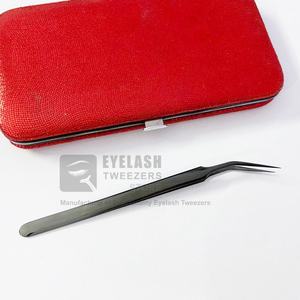 Pinzas de pestañas clásicas de acero inoxidable con aislamiento negro de 14cm de alta calidad con punta curva, extensión de pestañas de fibra de etiqueta personalizada - Product Image 5
