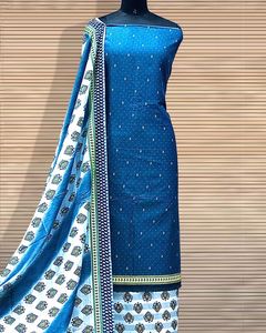 Costume Ethnique Simple en Coton Pur Salwar Chudidar avec Bordure de Marche Imprimé Dupatta - Product Image 2