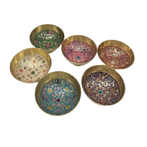 Juego de seis cuencos decorativos para servir para uso doméstico y hotelero, cuencos de latón multicolor para servir comida en la India - Product Image 3