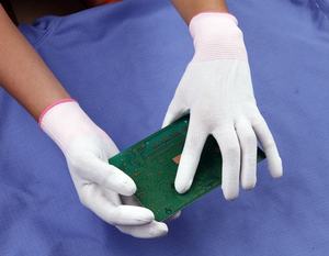 Guanti Antistatici ESD Leggeri con Rivestimento in Nylon Conduttivo, Carbonio e PU per Industria Elettronica - Product Image 5