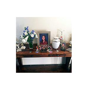 Urne funéraire en laiton à texture attrayante blanche de conception merveilleuse pour les cendres humaines Fabricants d'urnes traditionnelles Exportateurs d'Inde - Product Image 6