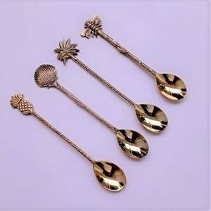 ชุดช้อนขนมหวานหรูหราสีทองลายตropical ลายต้นปาล์ม สับปะรด ผึ้ง และเปลือกหอย |   ออกแบบชุดช้อนส้อมสแตนเลสสำหรับโรงแรม งานแต่งงาน จำนวนมาก - Product Image 1